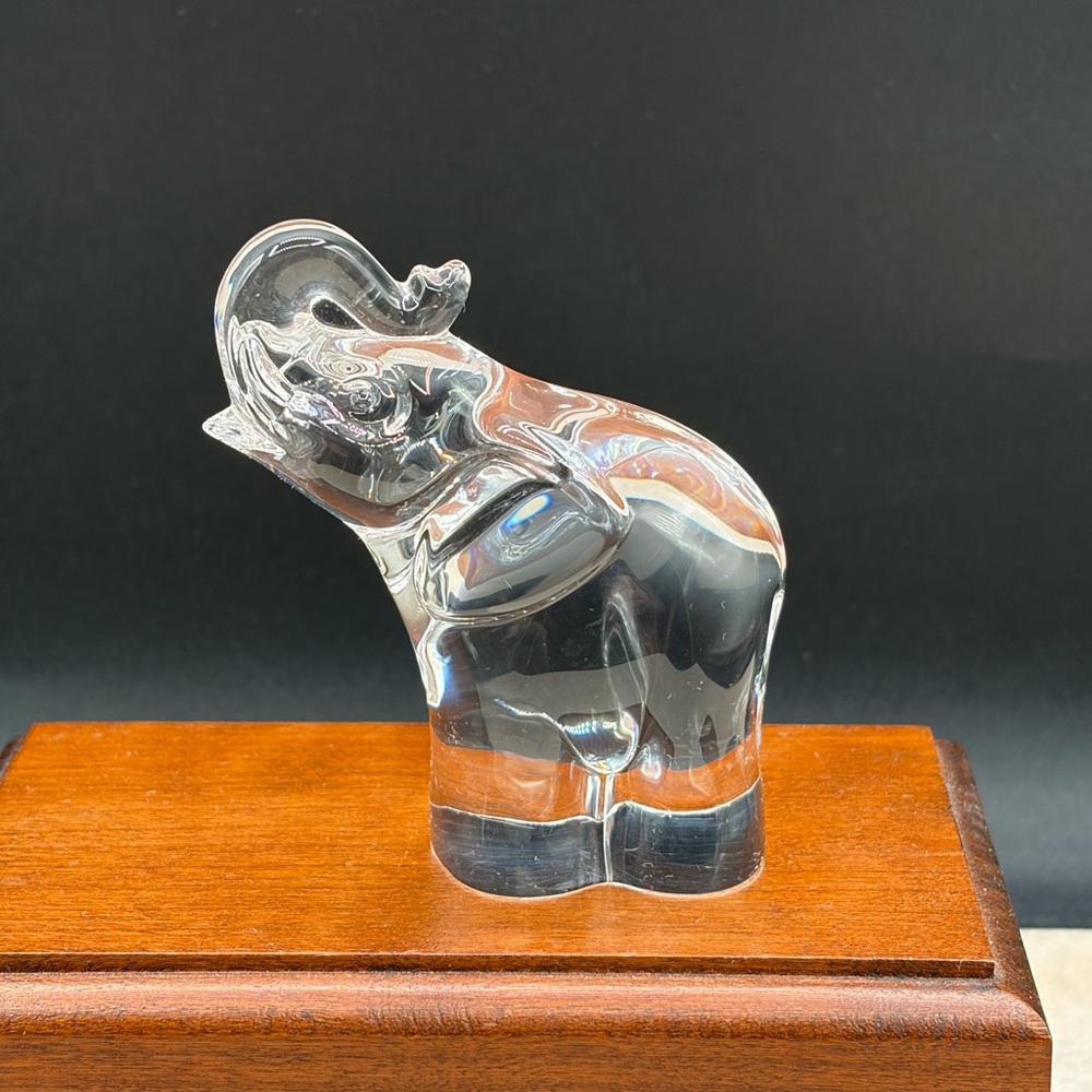Vintage 1995 Steuben ELEPHANT Trunk Raised Hand Cooler #5511 Lloyd Atkins